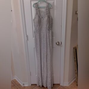 City Triangles Size 5 Juniors Silver Lace Formal Prom floor length Maxi Dress